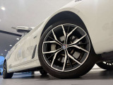 時を経ても深い魅力を放ち続けるBMW。より快適にお乗り頂くために、3つのサポートプログラムをご用意しております。※認定中古車保証は登録日より最長4年間まで延長が可能です。