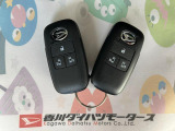 インナートリム、ダッシュボードの艶出し、内窓の拭き上げ等を行い、品質基準を満たしているか仕上がりのチェックを実施します。
