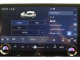 【ドライブモードセレクトスイッチ】ノーマル・カスタム・スポーツ。走行・使用状況に合わせてお好みのモードを選択できます。