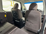 運転席後ろ側です。