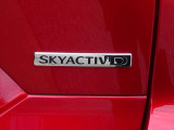 【SKYACTIVE-D】低圧縮比化とそれに伴う軽量化により、クリーン性能と燃費性能、そして軽やかな走行性能を両立させたマツダのクリーンディーゼルエンジン。