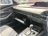 中古車だけでなく、新車販売、任意保険、JAF等、お車の事なら何でもお任せ下さい!!(支払総額は、車検又は法定点検に掛かる費用や、税金・登録手数料等が含まれた、店頭納車での総額です)