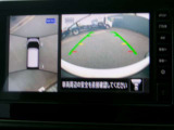 まるで上空から見下ろしているような感じで駐車が楽にできるインテリジェントアラウンドビューモニター!幅寄せが苦手な方でもサイドビューで確認することができますよ♪