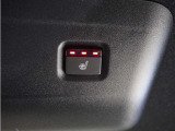 ◆後席用シートヒーター装備◆寒い季節にピッタリなのが、このシートヒーター!寒い季節もシートヒーターが体を温めてくれます。寒い季節もドライブが楽しくなります。