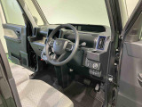 納車前にはプロのメカニックが点検、整備を行いますので安心してお乗り頂けます!!