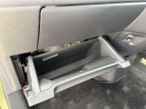 助手席前のグローブBOXです。