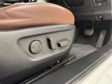 パワーシート搭載。微妙な調整が手軽にでき、ピッタリのポジションで運転することが可能です。