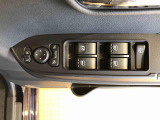 パワーウィンドウつきで窓の開閉もラクラク♪更に電動格納ドアミラー付!