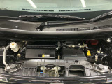 エンジンルームもクリーニング済みできれいですよ。日産の整備士がしっかりと丁寧に点検していますので安心してお乗りいただけます