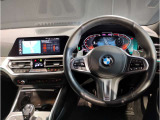 運転の楽しいBMWでは、アクセルを踏み込んでしまいそうになりますが、速度表示も見やすいため、常にお車の速度を把握できます。