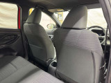 運転席後ろ側です。