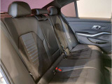 【エアバック】BMWのエアバックやその他の安全装備は、互いに補完しあう事で徹底した安全性を貫きます。万一の事故の際にそれぞれ最適な保護を提供してくれます!