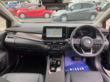 左右に視界が広く、隅々まで見渡すことができるので、とても運転がしやすいです!