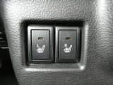 ヘッドライトのレンズ復活コーティングも承っております!!ライトがキレイになると車が若返りますよ!!