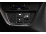 パワーテールゲートは運転席から操作可能です。