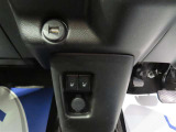 【シートヒーター】前席はシートヒーター付きで寒い日の運転も快適♪
