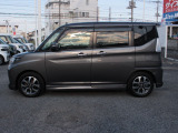 このお車はホンダ純正光脱臭・抗菌加工を納車前に致します。光触媒消臭は光触媒と銀イオンにより消臭とウイルス除菌や抗菌効果のダブル効果で車内を快適に保ちます。