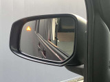 後側方に車両接近時には、サイドミラーのインジケーターでお知らせ。車線変更も安心です☆