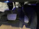 安全・安心な走行のために、納車前にダイハツのクルマを知り尽くしたエキスパートが基本性能に関わる機能や状態を徹底的に点検。消耗部品の交換など法定12ヶ月点検相当の点検・整備を実施しております。