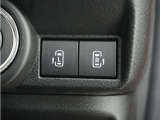 ◆両側電動スライドドア◆狭い駐車場でも乗り降りが楽々♪お子様が隣の車にドアを当ててしまう心配もございません!小さなお子様連れの方もこれで安心。