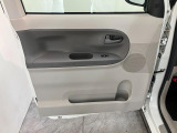 延長保証につきましてはお求めいただく車両によって保証料が異なりますので、当店スタッフまでお気軽にお問い合わせくださいませ。