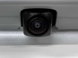 バックモニターが付いているから 後方確認もラクラク、便利な機能ですが直接目視確認することも お忘れなく!!