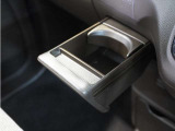◆ドリンクホルダー◆手の届きやすい場所にドリンクホルダーがあり、とても便利です。