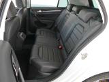 メーカー直営認定中古車 1オーナ 禁煙車 LEDライト 純正ナビ ブルートゥース接続 カープレイアンドロイドオート対応 アクティブディスプレイ スマートキースペア有 ETCバックカメラアダプティブクルーズ