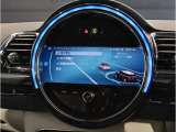 純正HDDナビです。とても使いやすく、Bluetooth&USBオーディオインターフェイスで、電話も音楽も楽しめます。