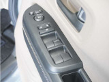 ◆パワーウィンドウスイッチ◆運転席から全席の窓の開閉操作を行うことが出来いつでも換気ができます!