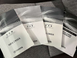 メンテナンスノート、取扱説明書です。 その車の整備記録が事細やかに記録されています。 車が生まれてから今までどのような道を歩んできたのか判るとても重要な物ですよ。