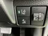 路外逸脱抑制機能は車が車線からはみ出しそうなときに車線内に戻すようにドライバーへお知らせします