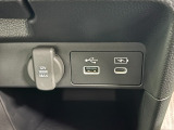 オーディオコントロールスイッチ付き!ハンドルを握ったままチャンネルや音量の調整が可能です。見た目以上に運転していると便利な機能なんですよ。