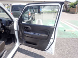 運転席側ドアです!