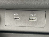 前席USB電源です。