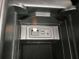 フロントの電源はこちらです
