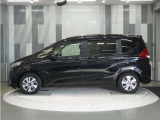 整備代金を車両本体価格に含んでおります。法定点検整備または定期点検を実施し、点検記録簿を発行致します。