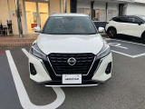 しっかりとしたフロント周りに大きなフロントガラスで見通しも良いですよ!