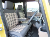 運転席の高さを変更できるので、体格に合わせた位置で運転できます!