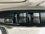 当社の車両には『安心して車選びをしていただくために』お支払い総額を表示しております。税金、自賠責保険料、登録費用、リサイクル料金が含まれており、県内登録及び届出で店頭納車の場合になります。