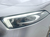 ●LEDヘッドライト:夜間走行時も良好な視界を確保し安心して運転できる高輝度LEDヘッドライトを装備!点灯速度が早く、消費電力も抑えられています。