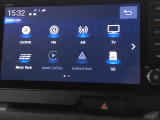 フルセグTVを搭載。CD/DVD再生、Bluetoothオーディオに対応しています。
