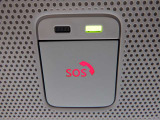 【SOSコール】急病時や危険を感じた時には、SOSコールスイッチを押してください。万が一の事故発生時には、エアバッグ展開と連動し自動通報されます。
