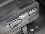 ◆シートハイトアジャスター◆運転席を上下に高さ調節ができます!運転ポジションを体格に合わせてシート調整できます。