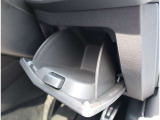 Audi正規ディーラーが高品質をお約束。高度な訓練・教育を受けたAudi専任メカニックが、100項目にもおよぶ精密な点検を実施いたします。すべてをクリアしたAudi車だけが、あなたのお手元に届けられるのです。