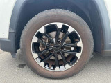 弊社では全車両の事前点検整備を行っております。またご納車前に再度点検整備を行い、全国ご自宅前までご納車致します。正規ディーラーならではのクオリティと安心をお届けしております!