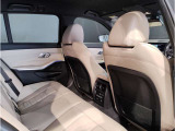 【エアバック】BMWのエアバックやその他の安全装備は、互いに補完しあう事で徹底した安全性を貫きます。万一の事故の際にそれぞれ最適な保護を提供してくれます!