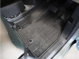 お立ち寄りいただく際は、事前にご連絡をお願いします。お目当てのお車が商談中や売約となることもございます。ご確認いただいてから、お立ち寄りください。