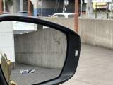 内外装のリフレッシュ:&rdquo;Das WeltAuto&rdquo;独自の項目チェックリストに基づき、入念に車両チェックとクリーニングを実施。美しく高品質な車をご提供します。