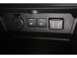 アクセサリーDC12Vソケット装備!寒い日も快適♪シートヒーター装備!HDMI入力端子ソケット装備!USB端子ソケット装備!